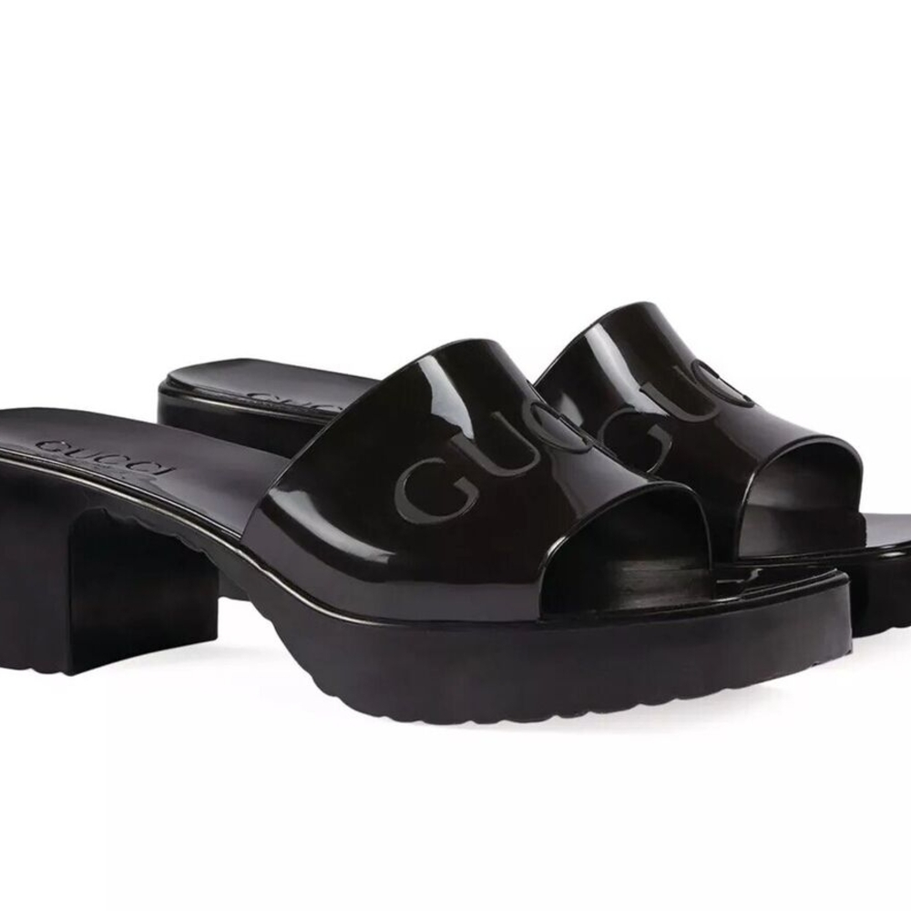Gucci Black Mules Sleek and Stylish